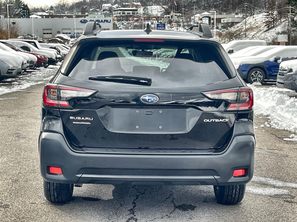Used 2023 Subaru Outback Premium SUV