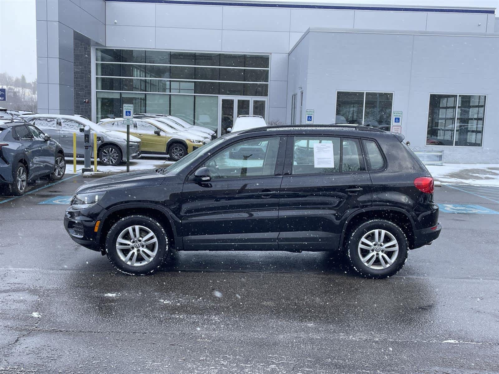 Thumbnail: 2017 Volkswagen Tiguan - 2