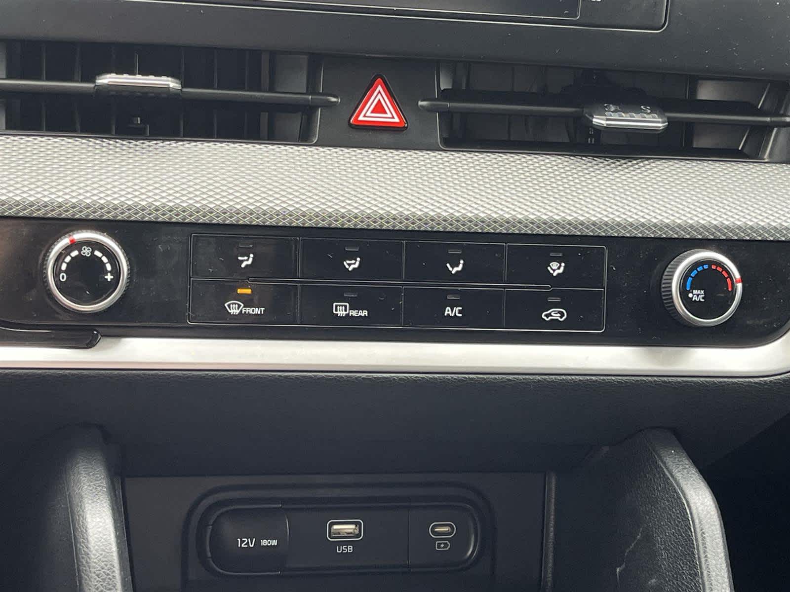 Thumbnail: 2023 Kia Sportage - 21