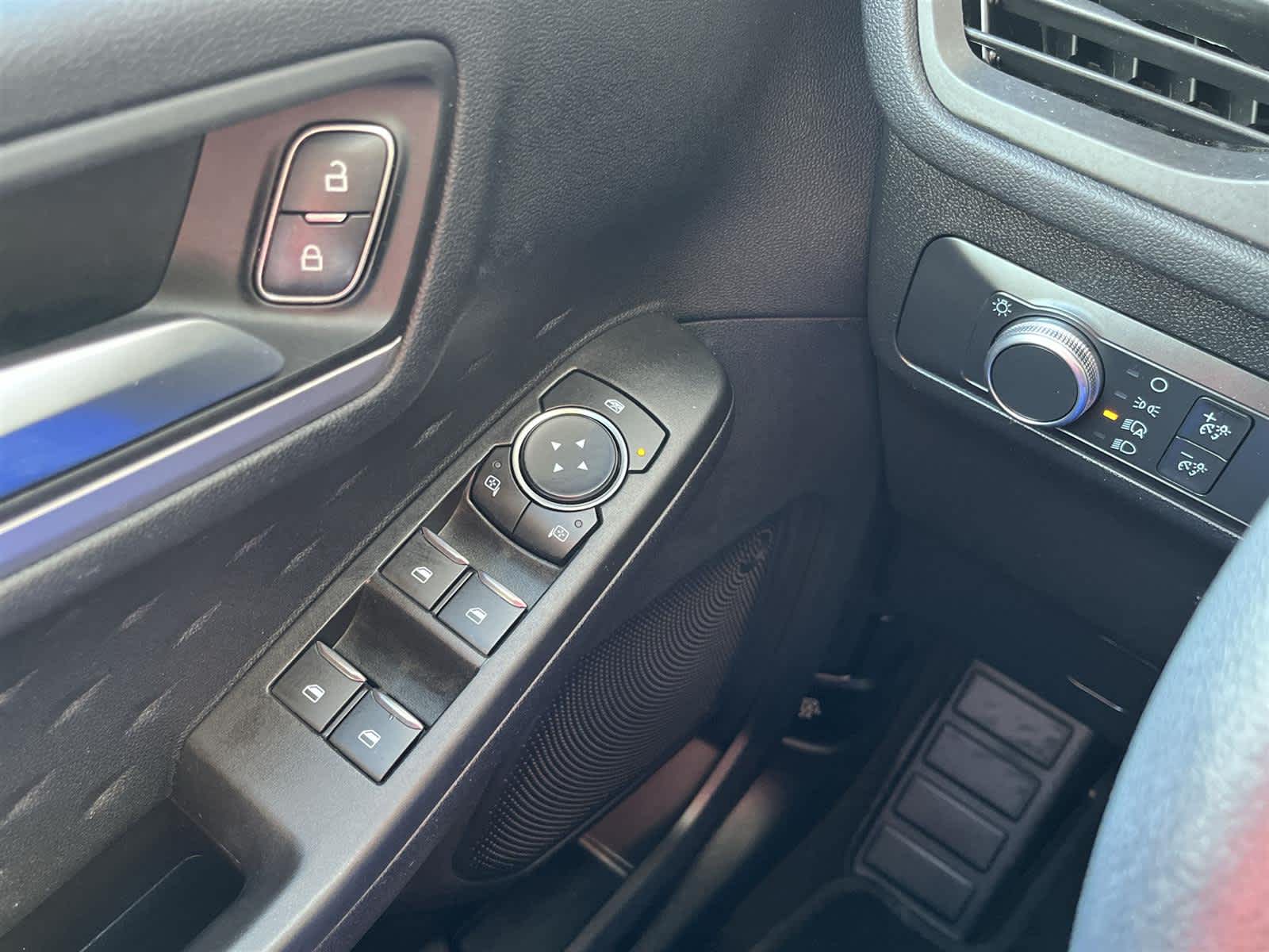 Thumbnail: 2020 Ford Escape - 26