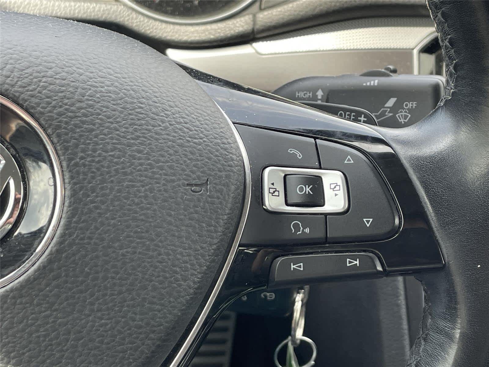 Thumbnail: 2017 Volkswagen Passat - 20