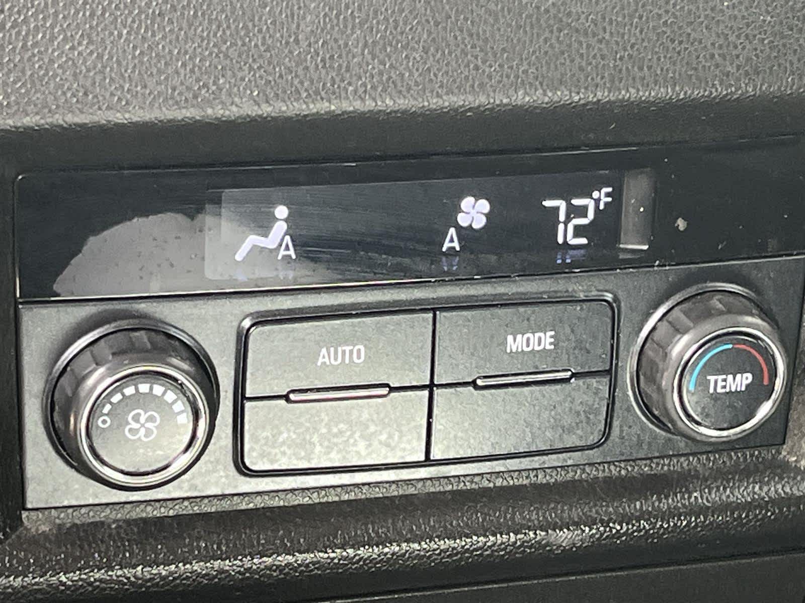 Thumbnail: 2018 Chevrolet Traverse - 18