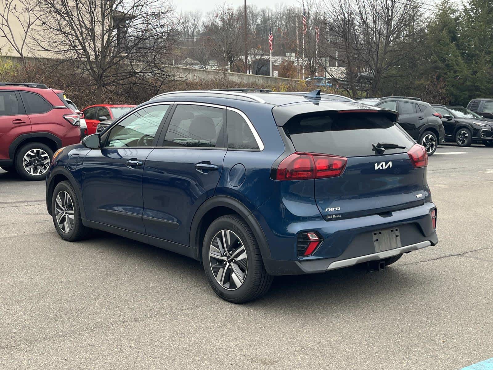 Thumbnail: 2022 Kia Niro - 3