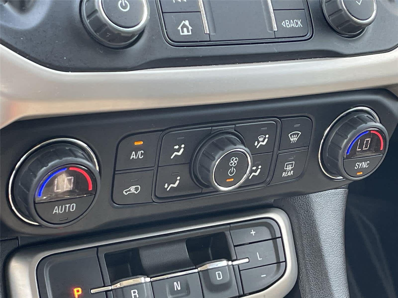 Thumbnail: 2021 GMC Acadia - 26