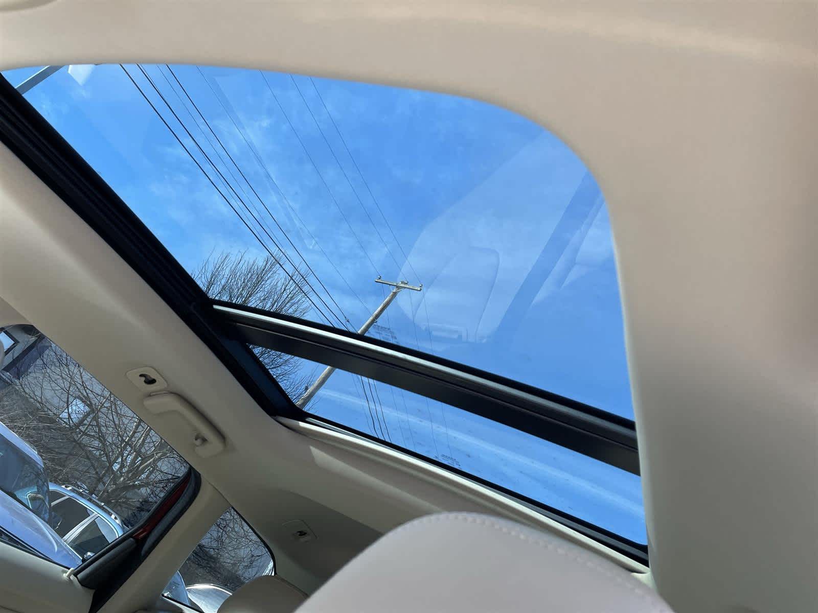 Thumbnail: 2016 Volvo XC60 - 14