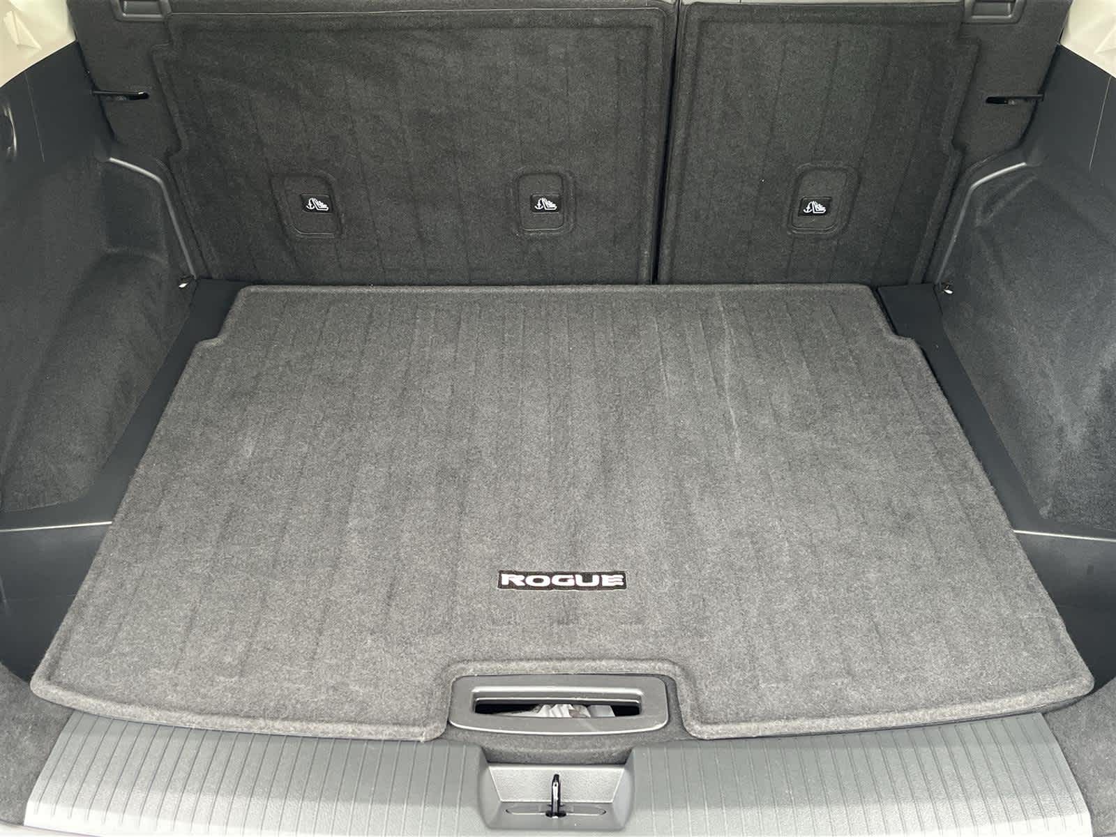 Thumbnail: 2022 Nissan Rogue - 16