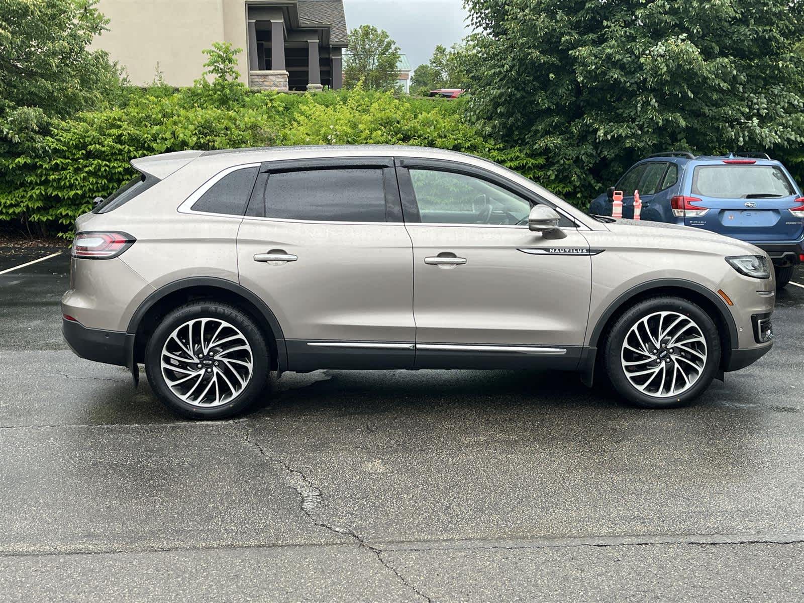 Thumbnail: 2019 Lincoln Nautilus - 6