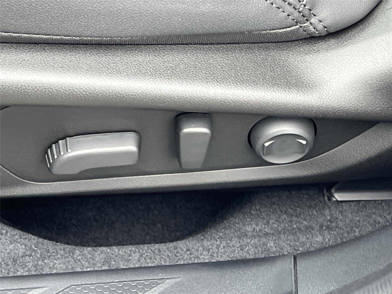 Thumbnail: 2026 Subaru Outback - 13