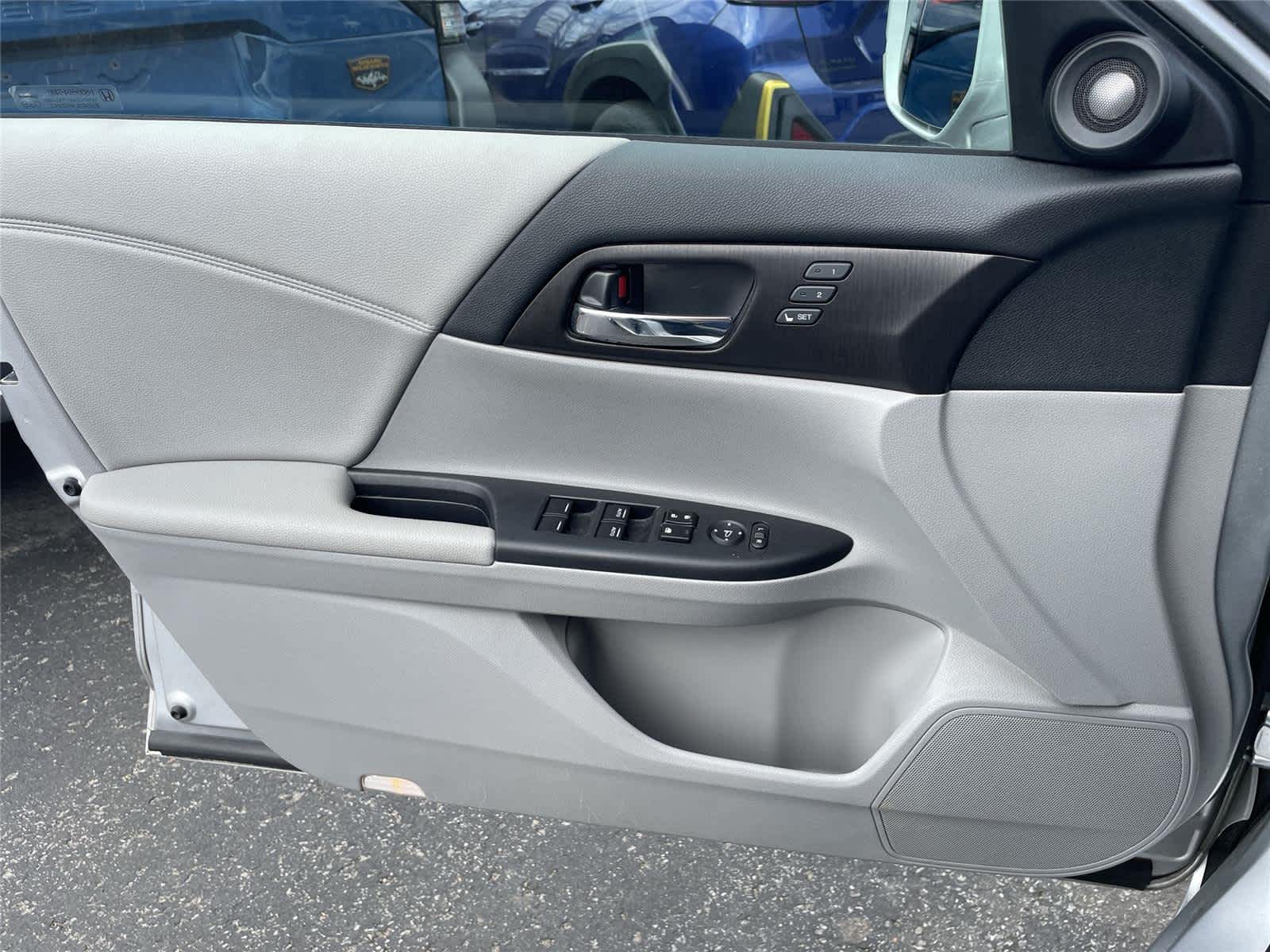 Thumbnail: 2015 Honda Accord - 25