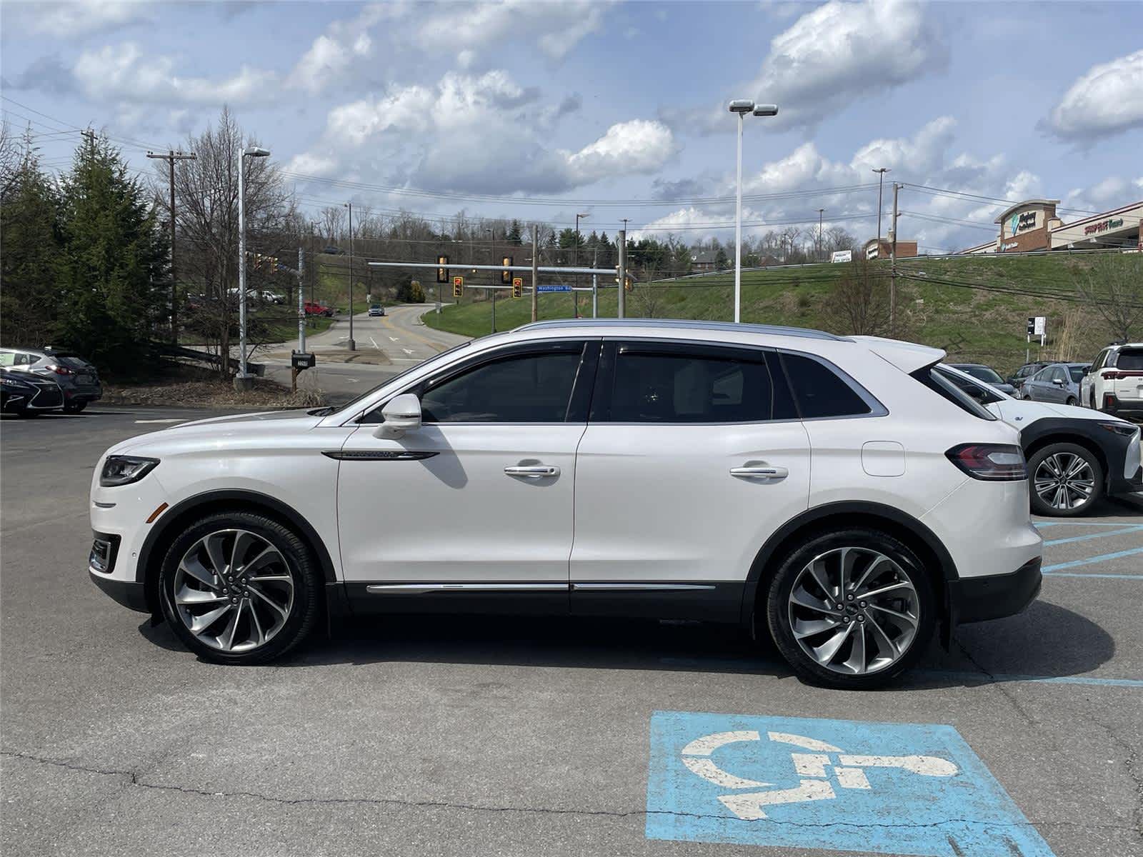 Thumbnail: 2019 Lincoln Nautilus - 2