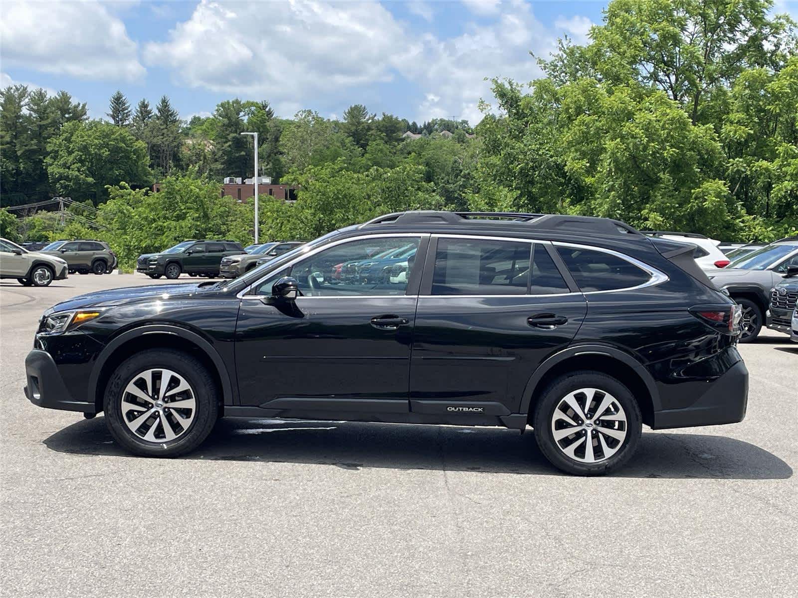 Thumbnail: 2022 Subaru Outback - 2