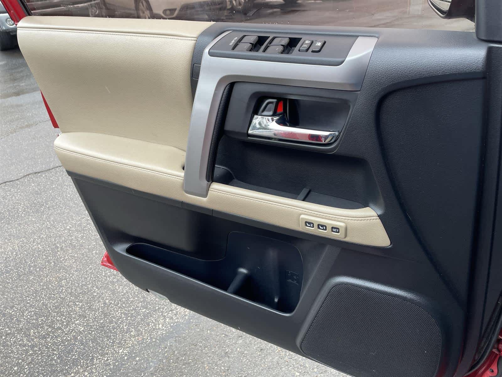 Thumbnail: 2017 Toyota 4Runner - 25