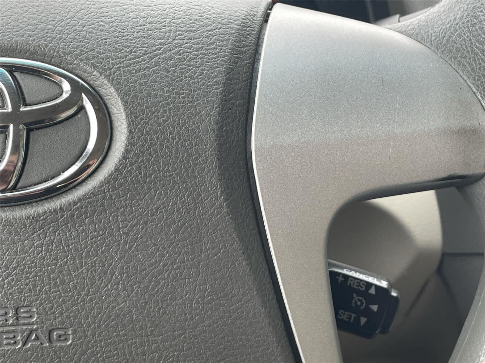 Thumbnail: 2010 Toyota Camry - 25
