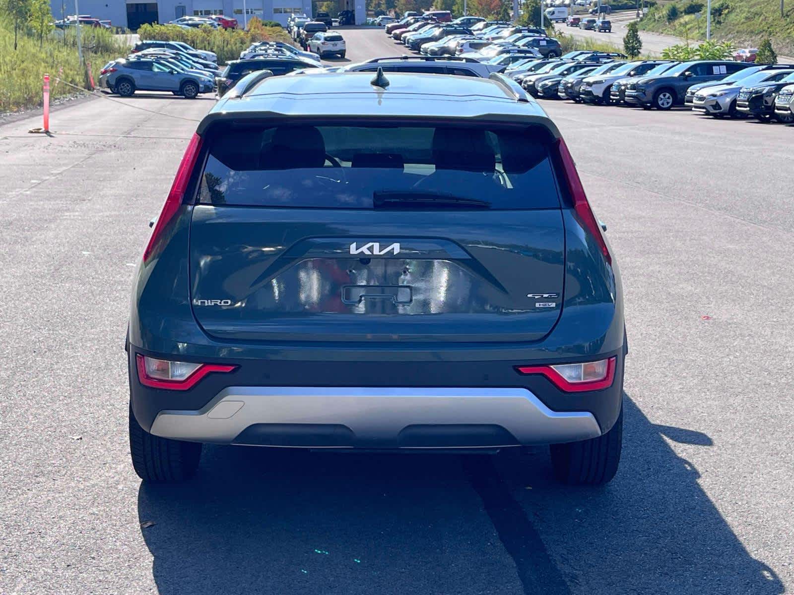 Thumbnail: 2023 Kia Niro - 4