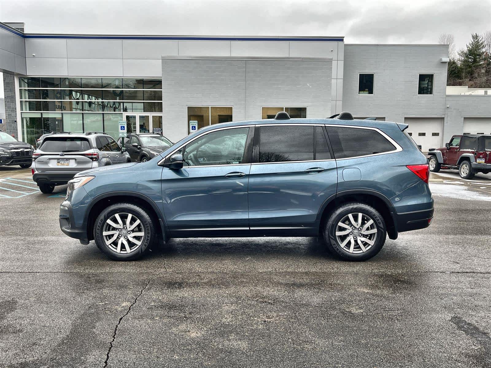 Thumbnail: 2020 Honda Pilot - 2