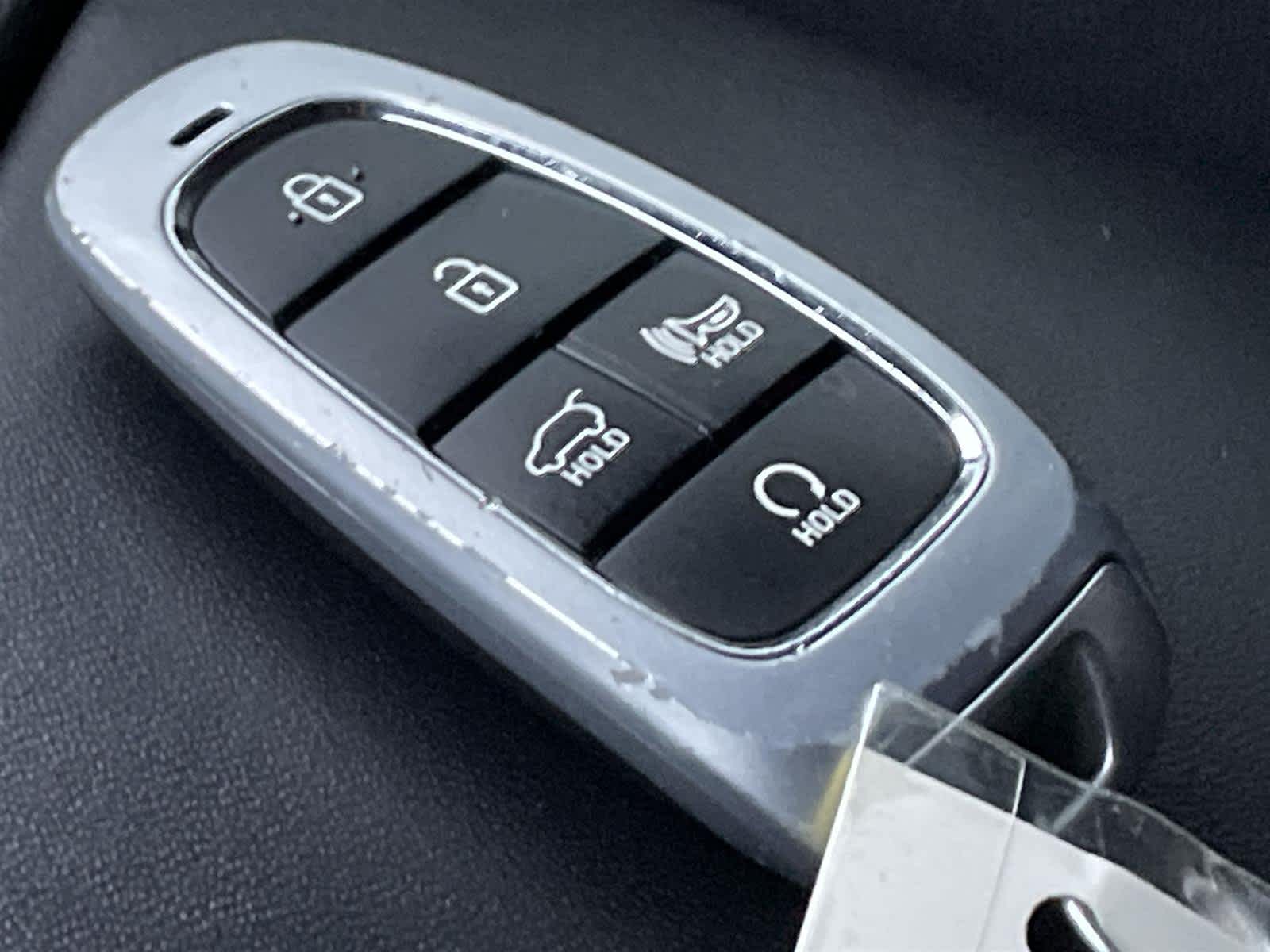 Thumbnail: 2023 Hyundai Santa Fe - 30