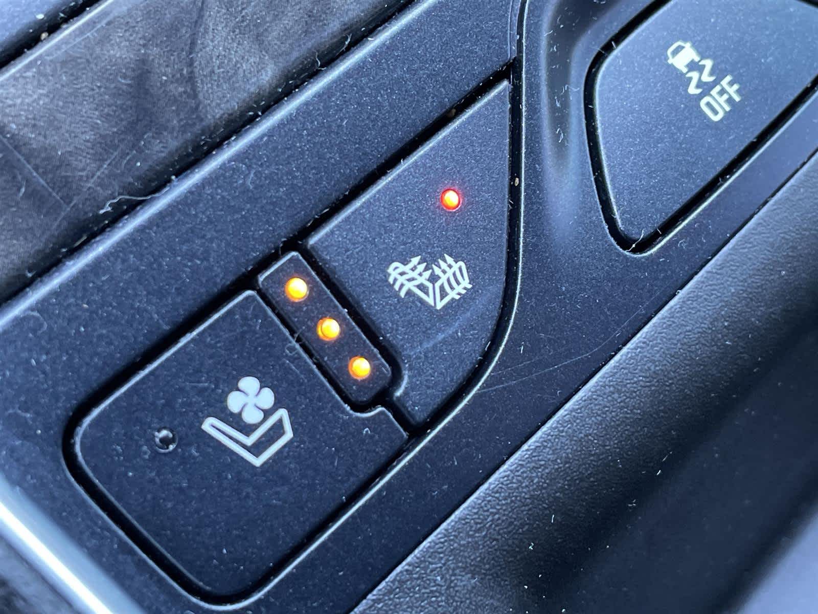 Thumbnail: 2014 Chevrolet Impala - 24