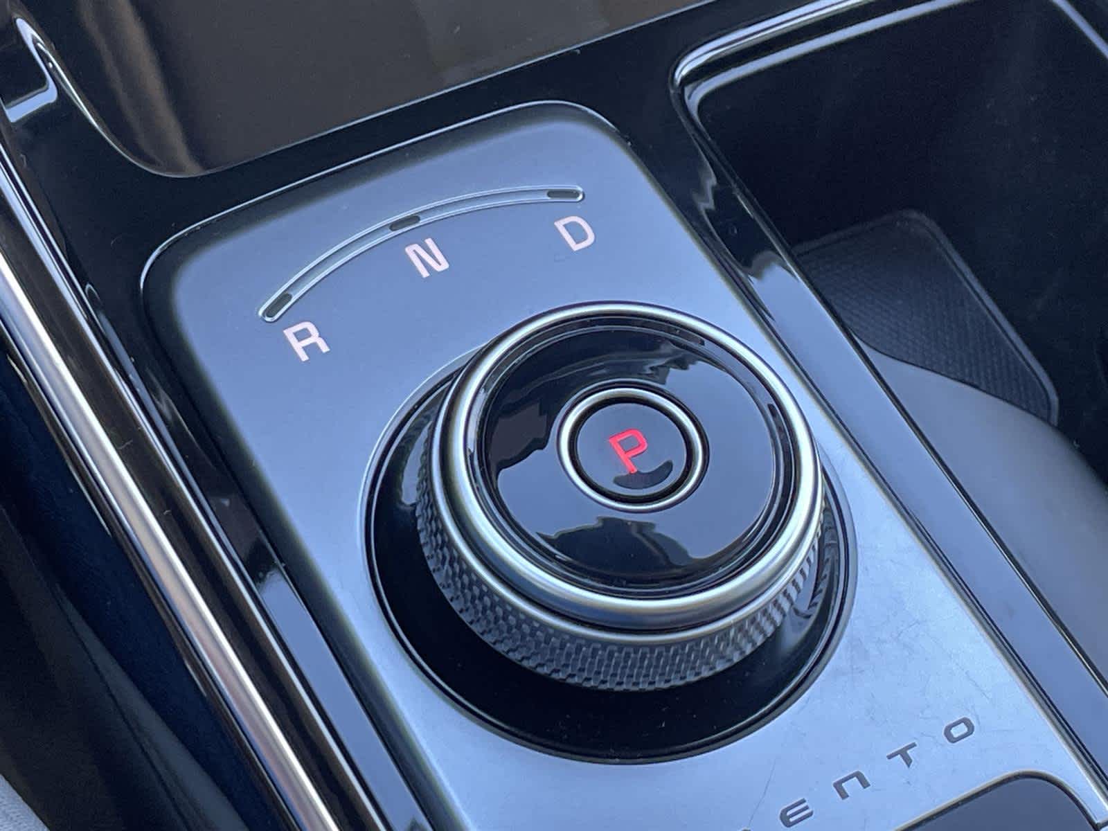 Thumbnail: 2023 Kia Sorento - 26