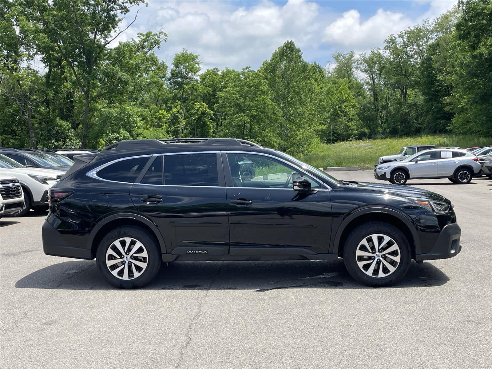 Thumbnail: 2022 Subaru Outback - 6