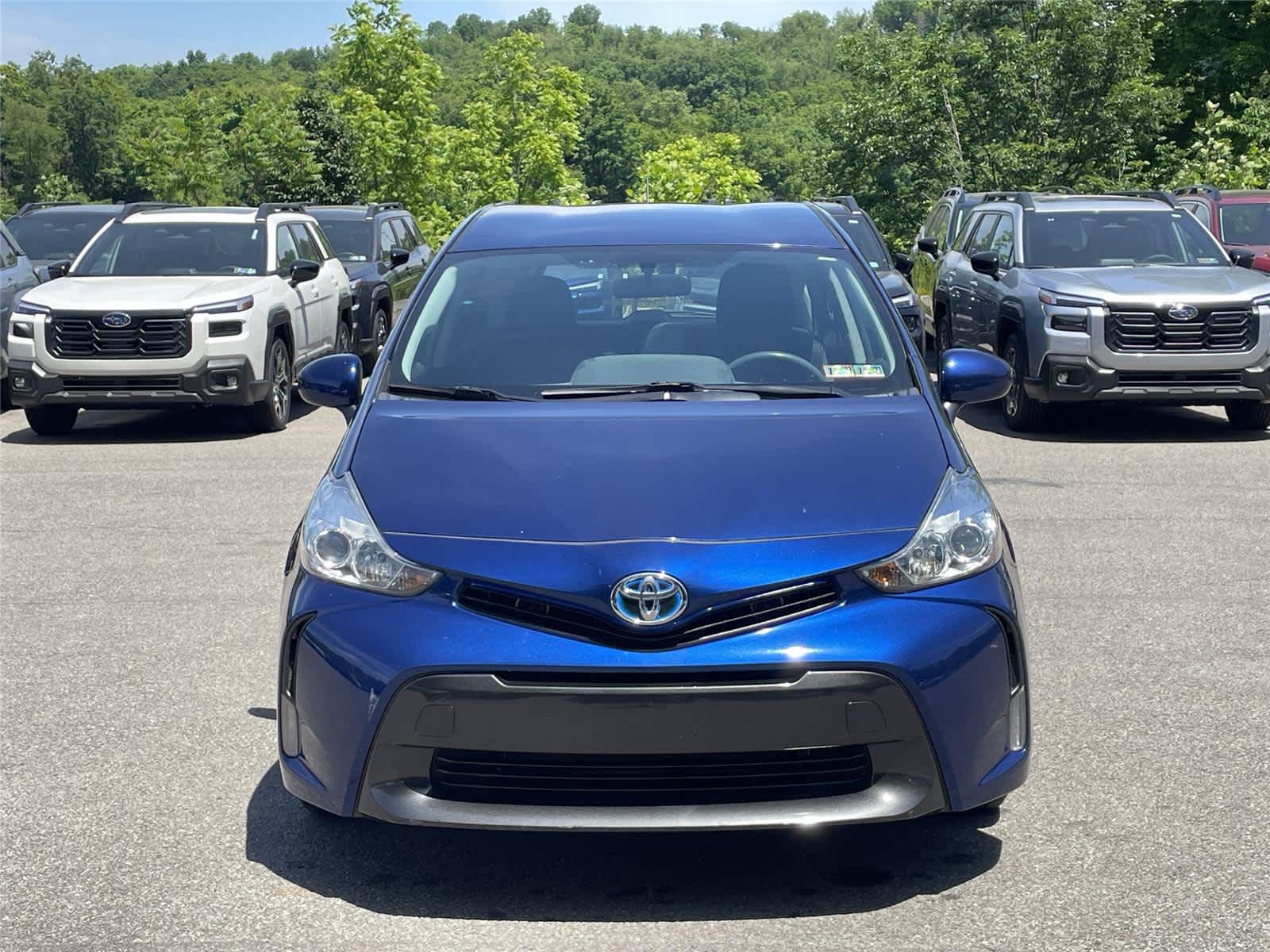 Thumbnail: 2015 Toyota Prius v - 5