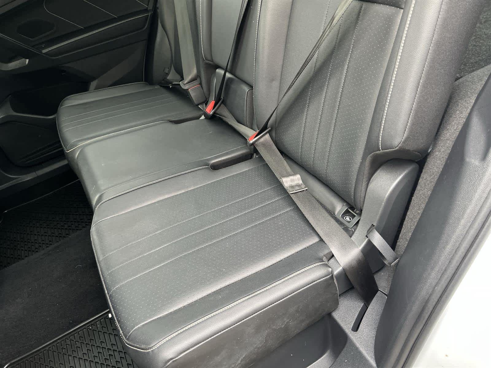 Thumbnail: 2022 Volkswagen Tiguan - 14