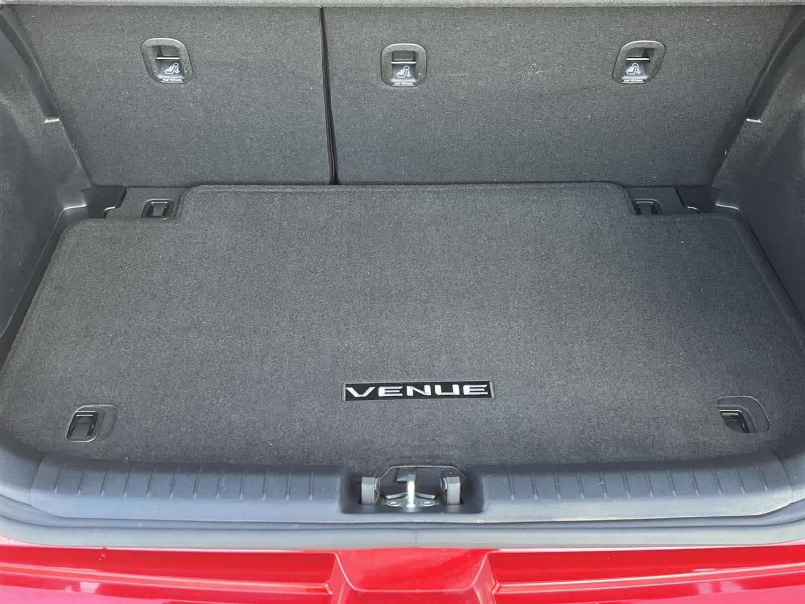 Thumbnail: 2023 Hyundai Venue - 14