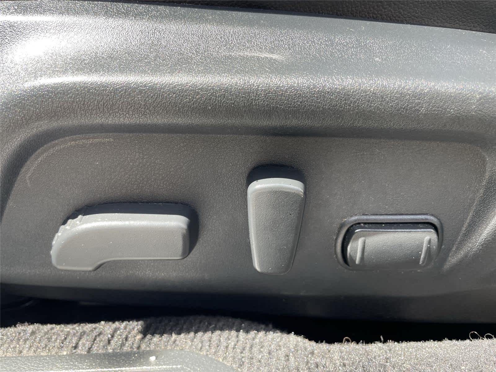 Thumbnail: 2015 Subaru Legacy - 13