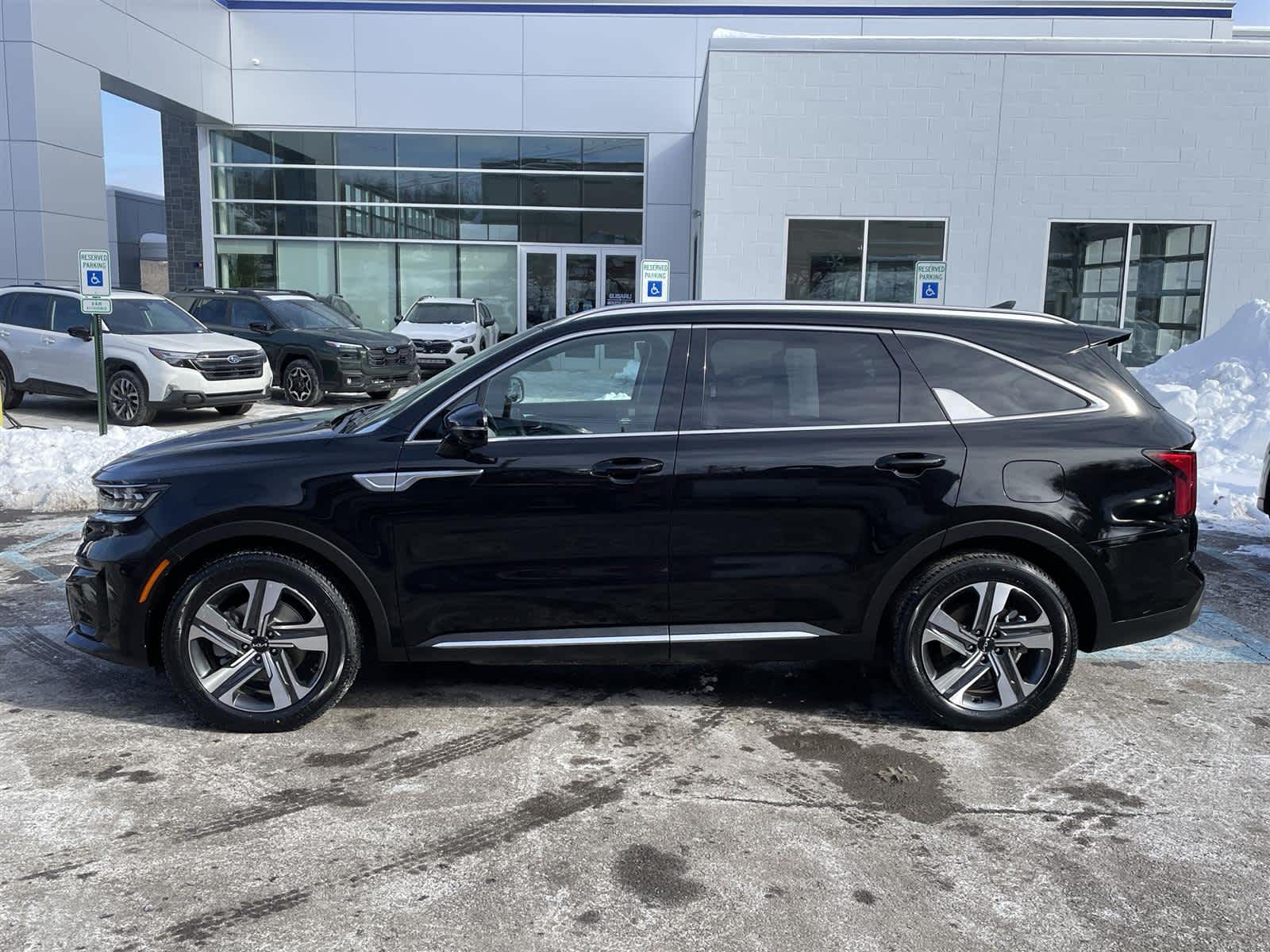 Thumbnail: 2023 Kia Sorento - 2