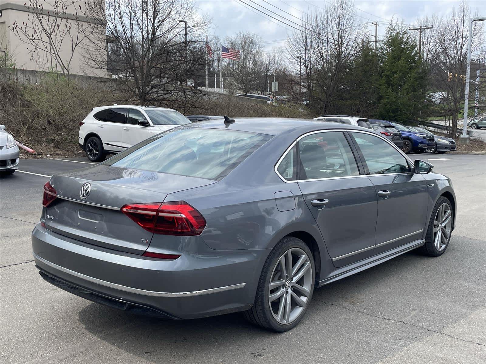 Thumbnail: 2017 Volkswagen Passat - 5