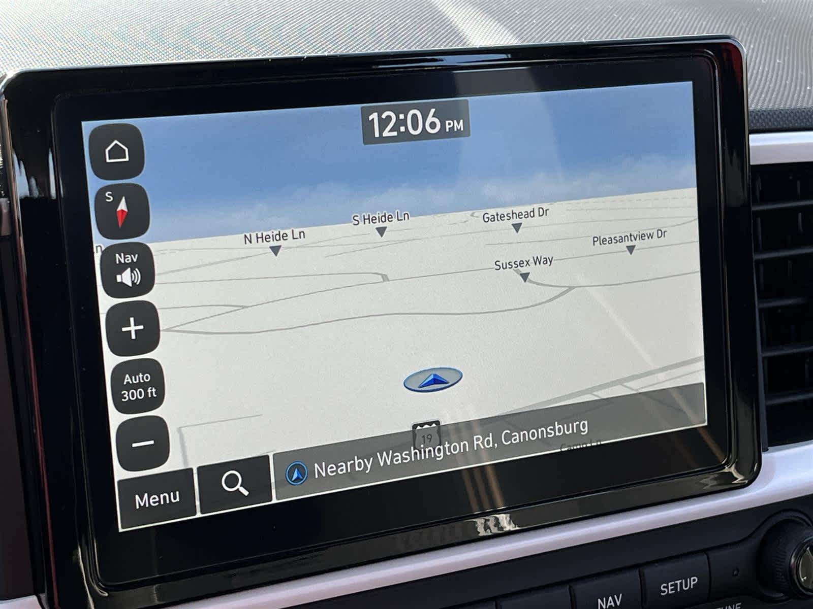 Thumbnail: 2023 Hyundai Venue - 19