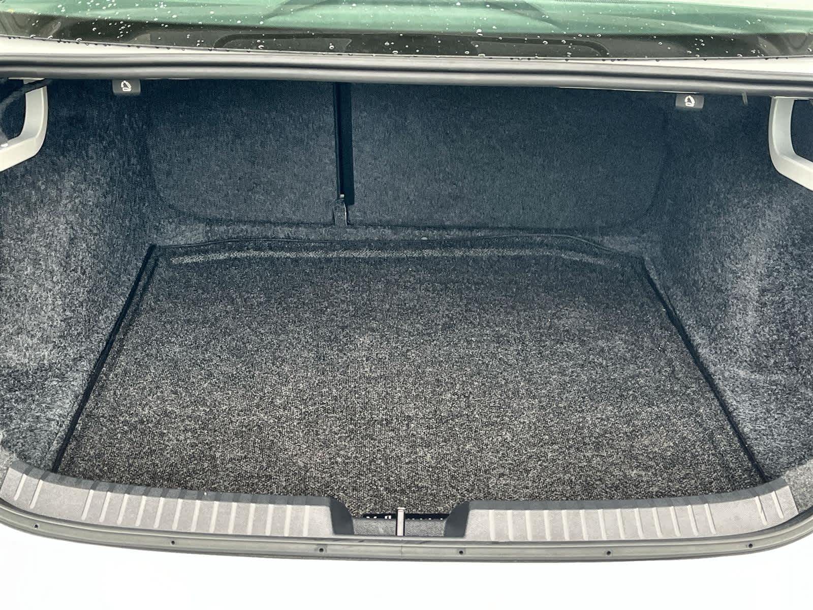 Thumbnail: 2024 Volkswagen Jetta - 16