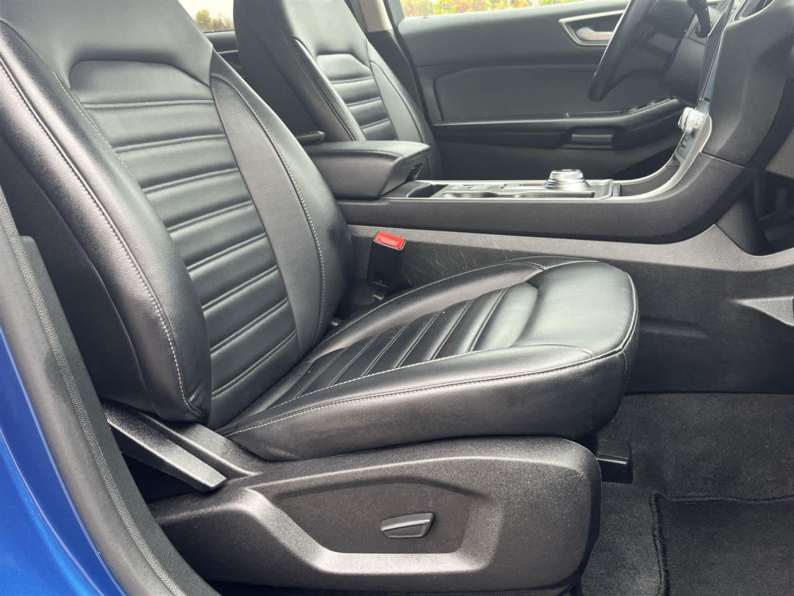 Thumbnail: 2023 Ford Edge - 17