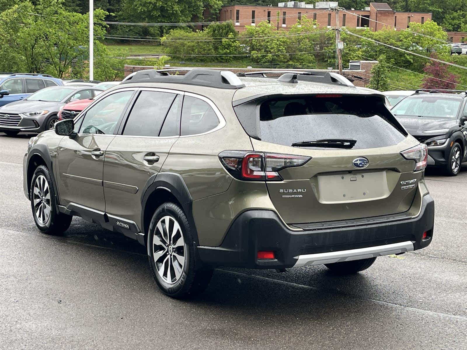 2023 Subaru Outback Touring 3