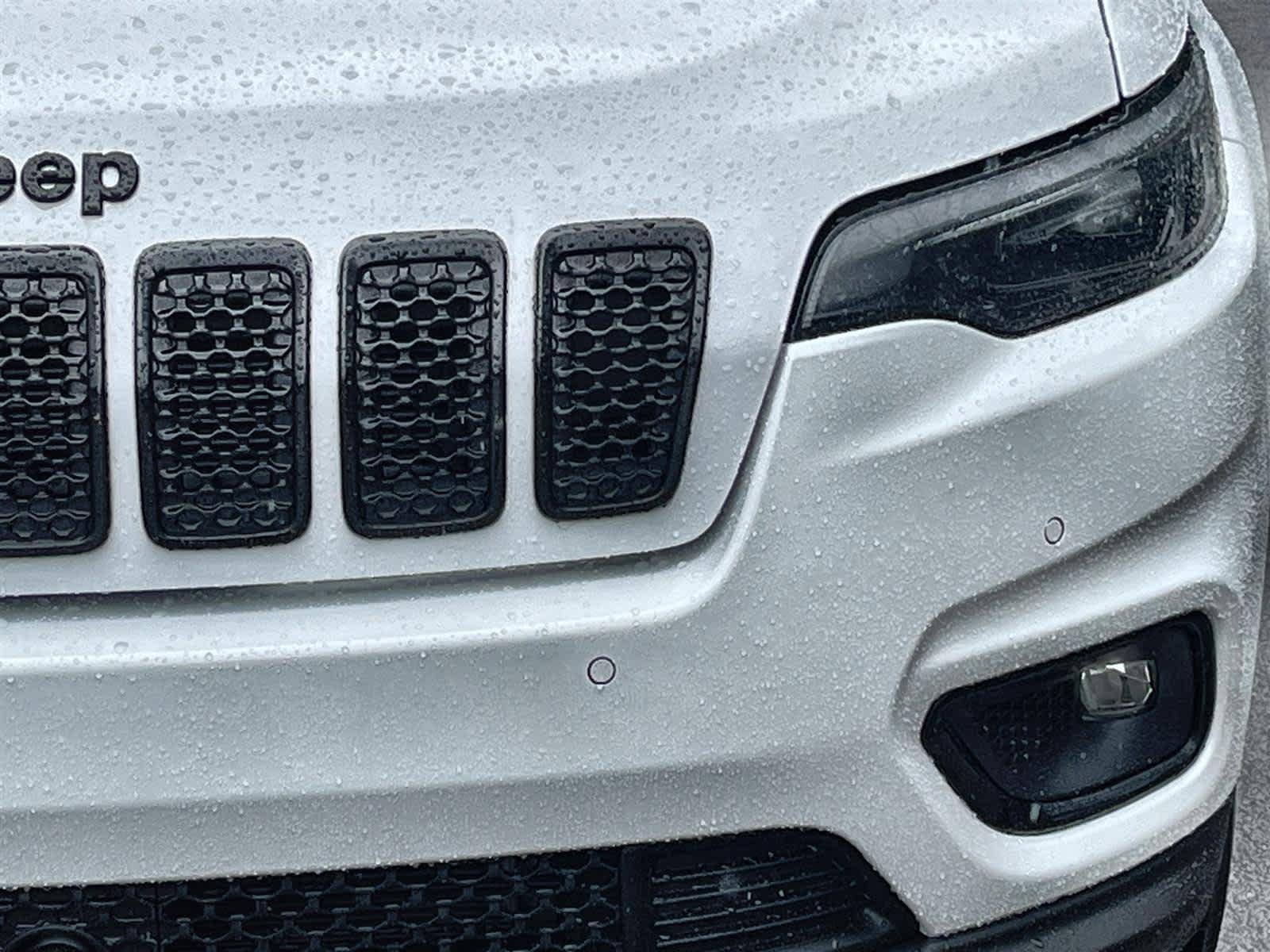 Thumbnail: 2023 Jeep Cherokee - 9