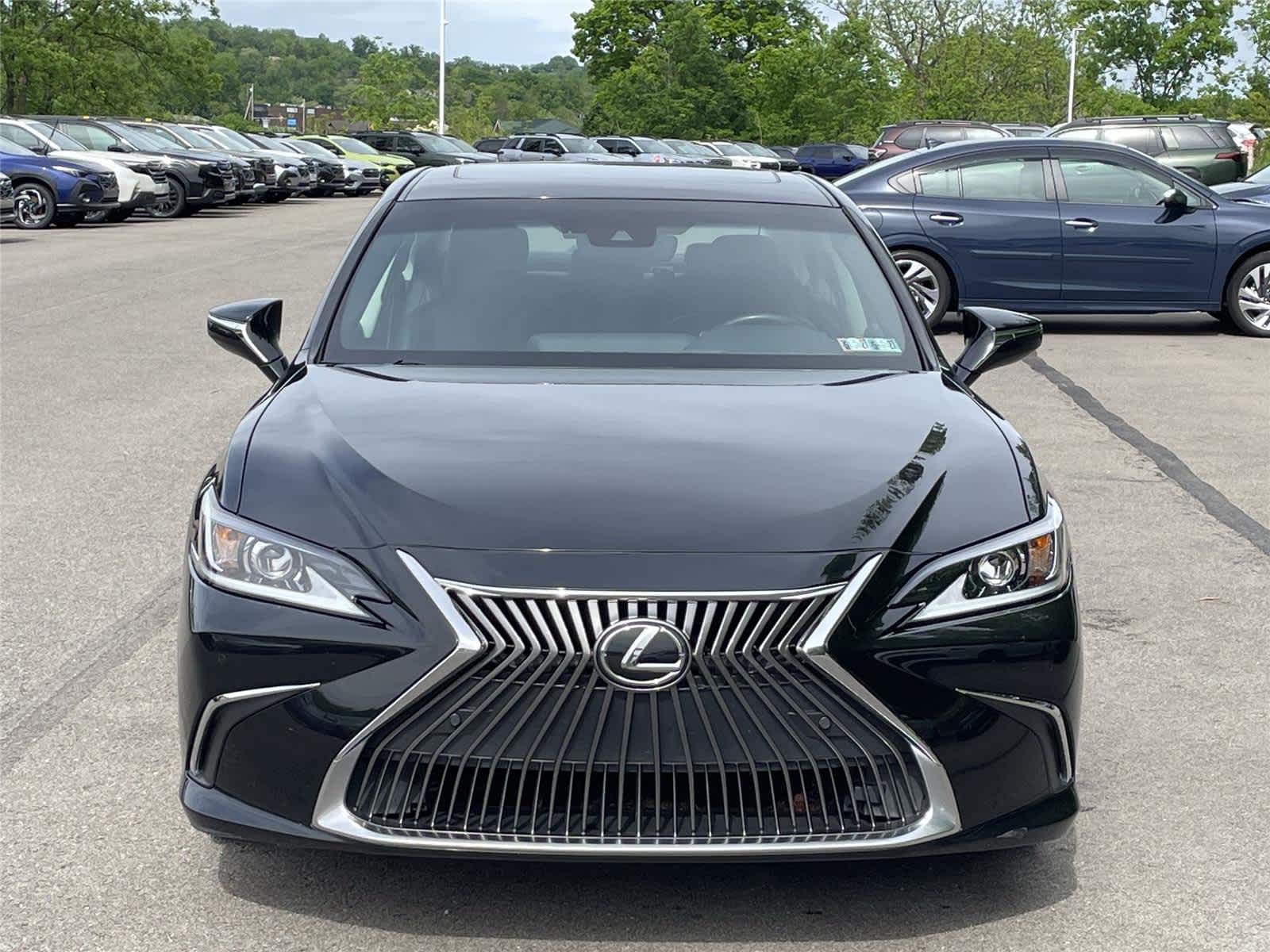 Thumbnail: 2020 Lexus ES - 8