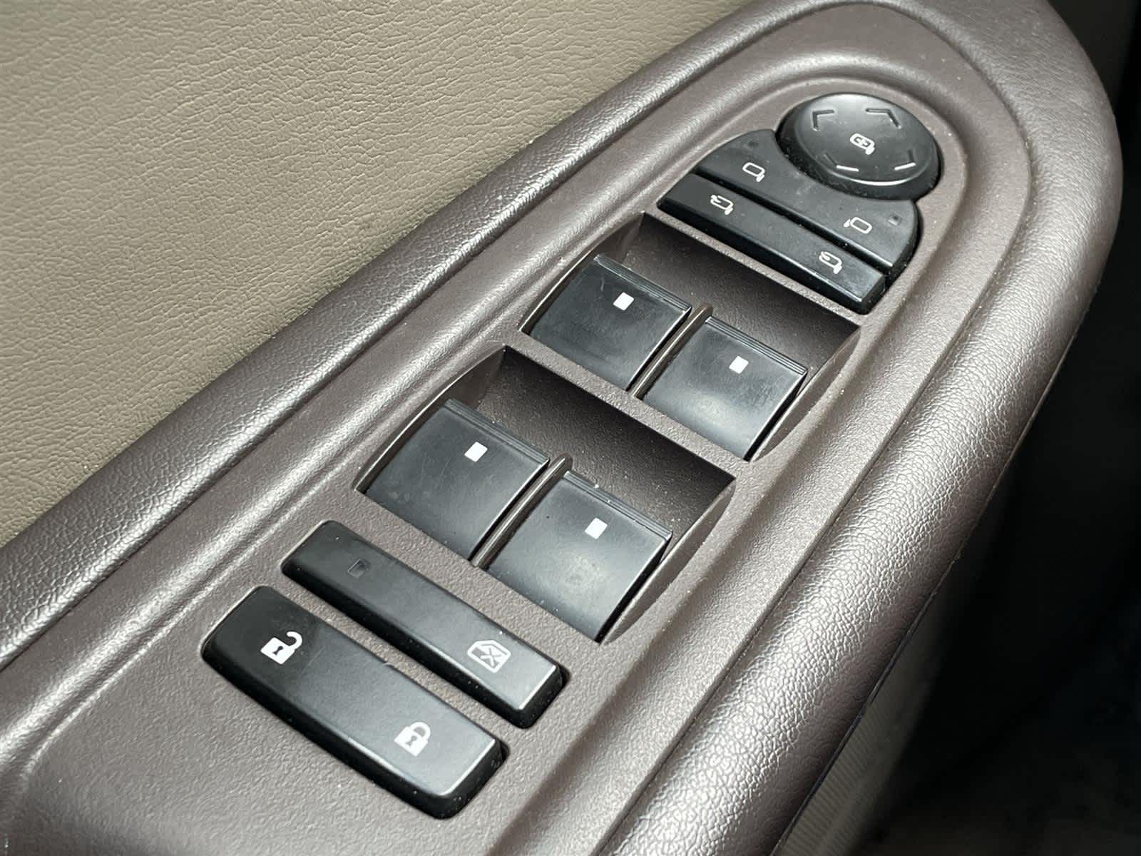 Thumbnail: 2013 GMC Acadia - 19