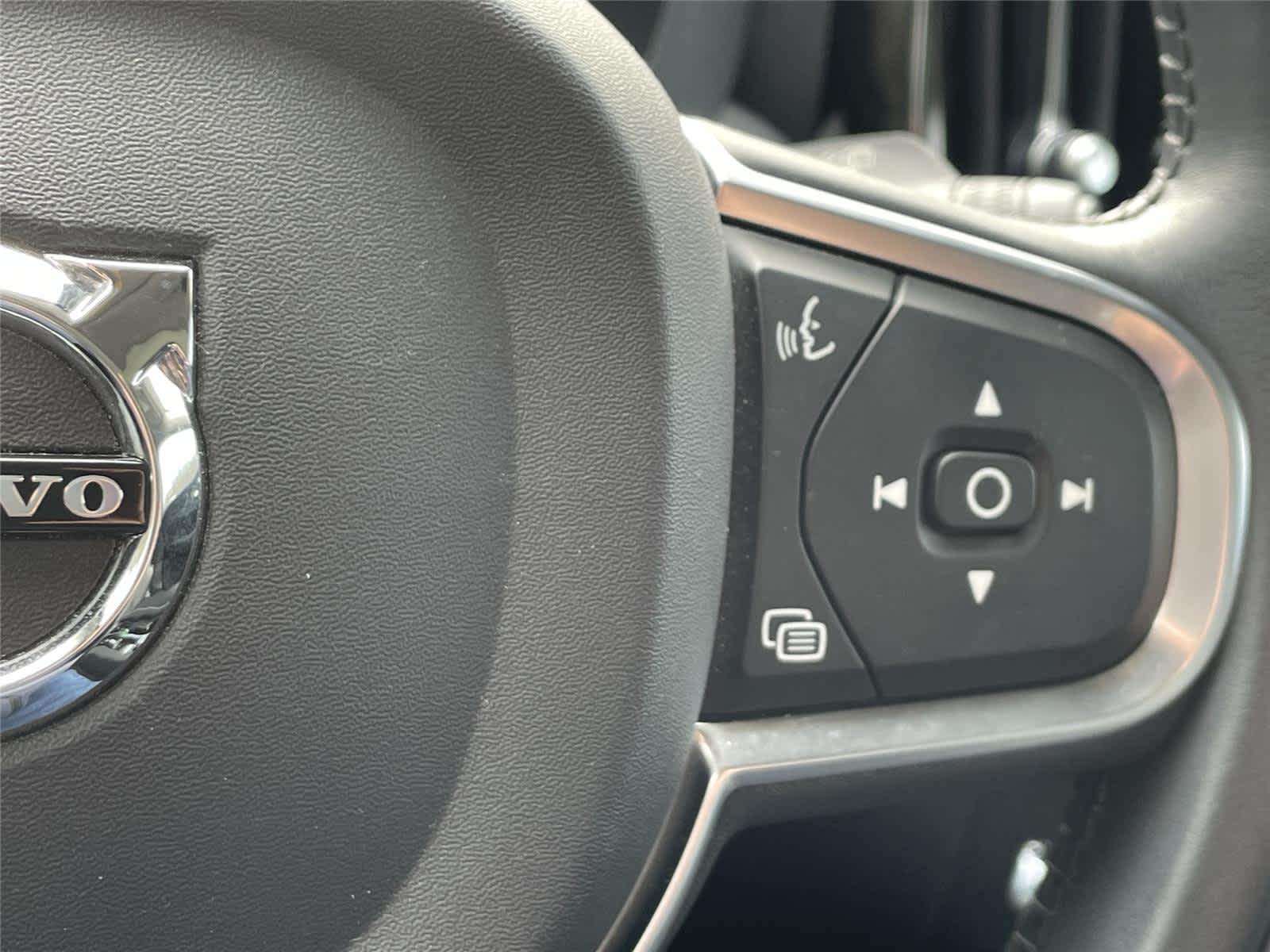 Thumbnail: 2019 Volvo XC60 - 22