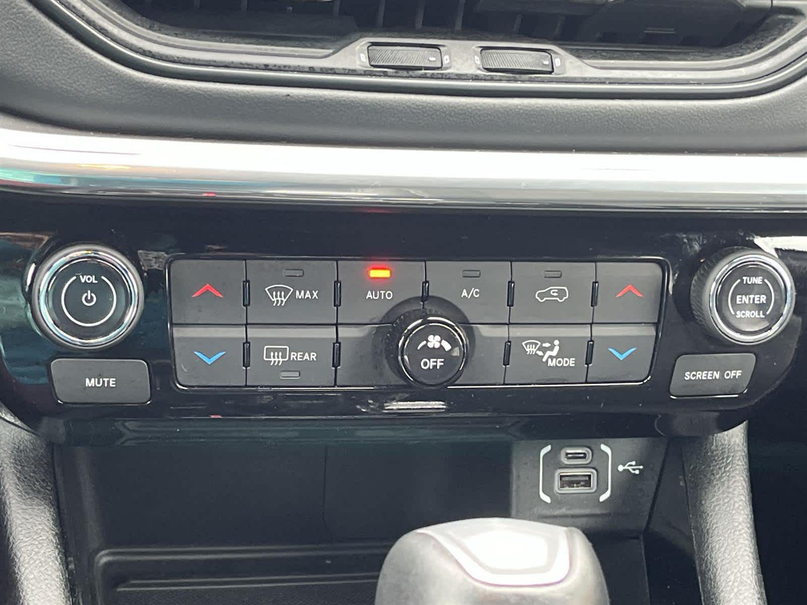 Thumbnail: 2023 Jeep Compass - 24