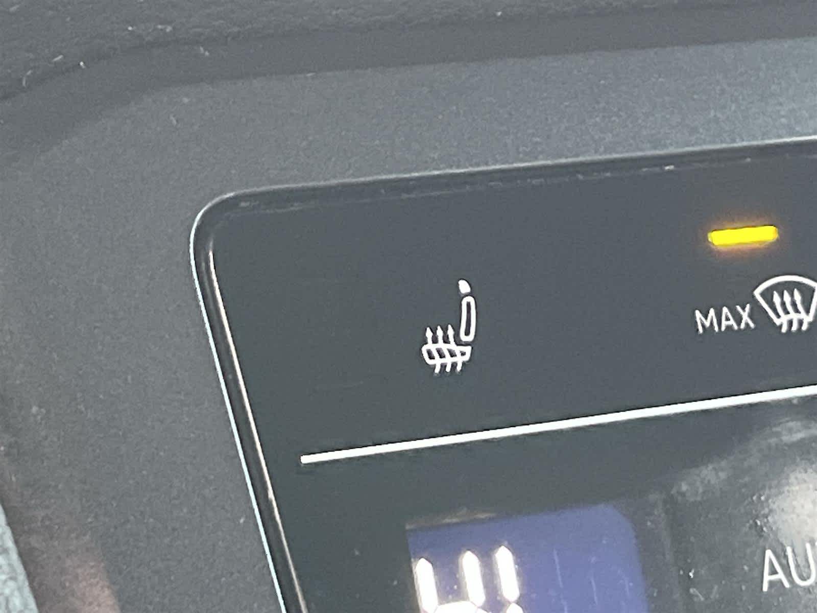 Thumbnail: 2022 Volkswagen Tiguan - 23