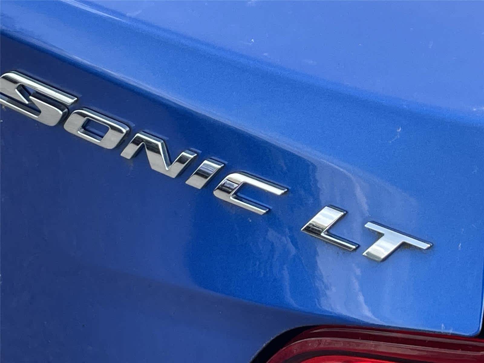 Thumbnail: 2016 Chevrolet Sonic - 8