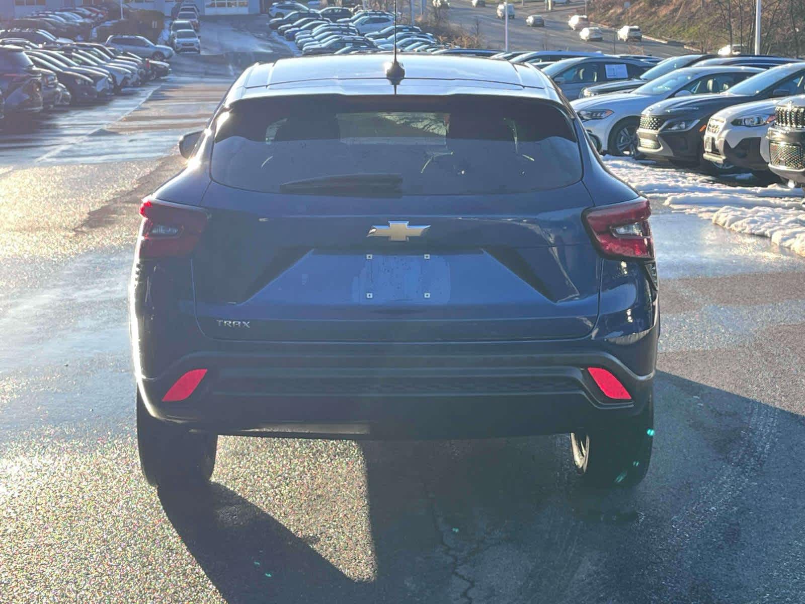 Thumbnail: 2024 Chevrolet Trax - 4