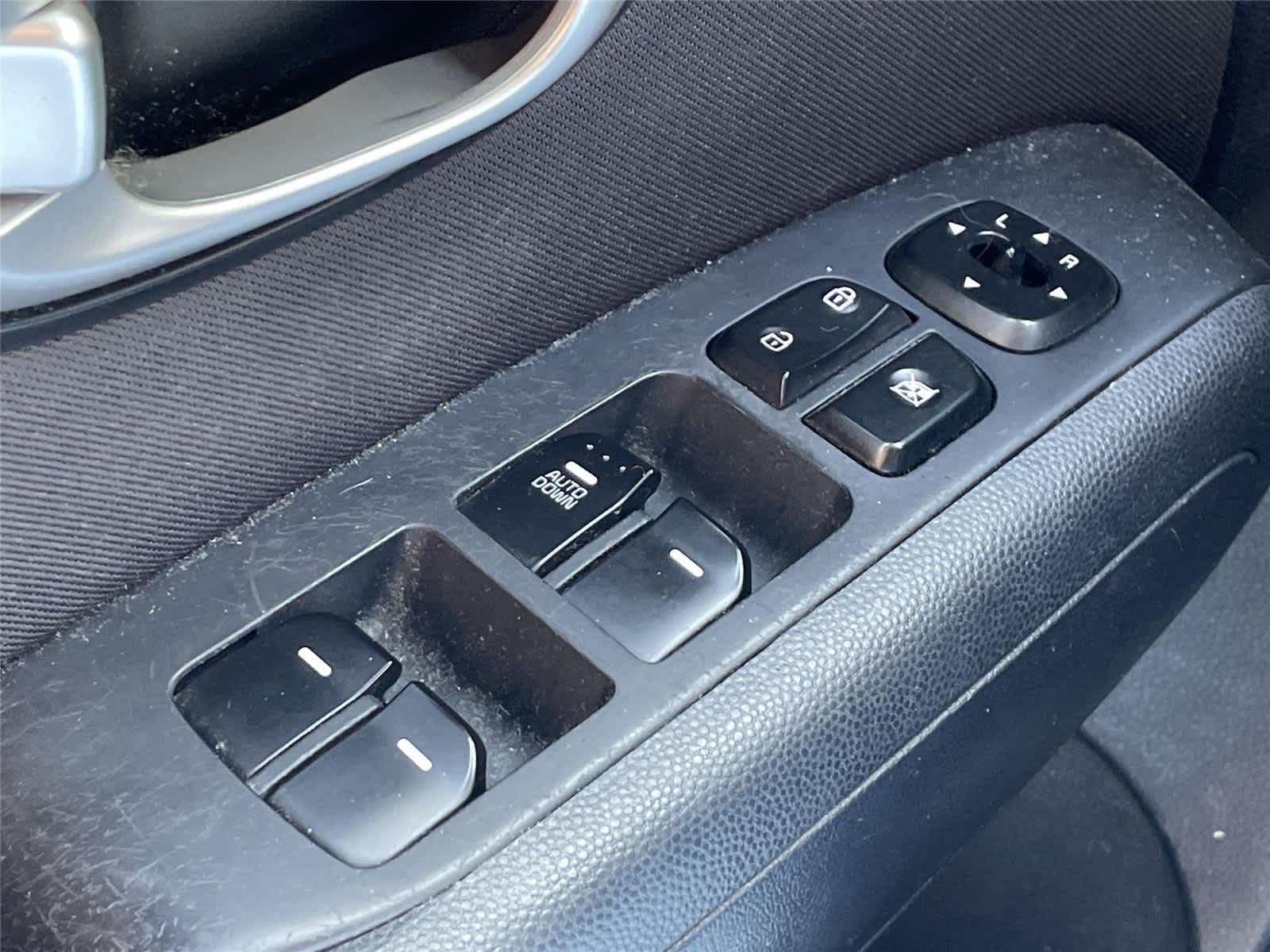 Thumbnail: 2016 Kia Soul - 17
