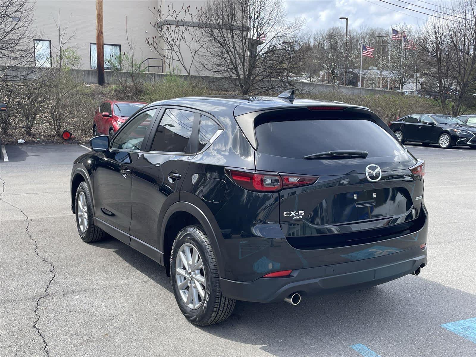Thumbnail: 2023 Mazda CX-5 - 3