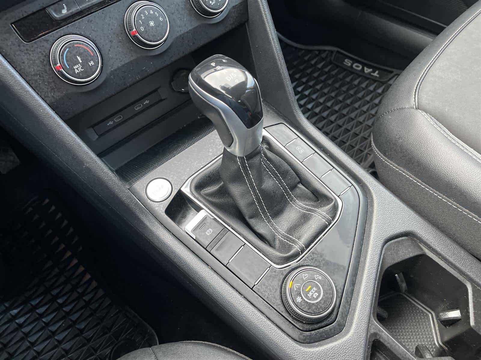 Thumbnail: 2022 Volkswagen Taos - 23