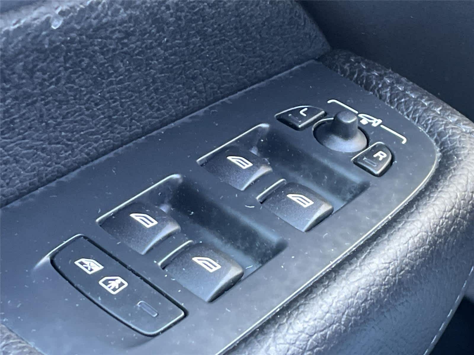 Thumbnail: 2019 Volvo XC60 - 28