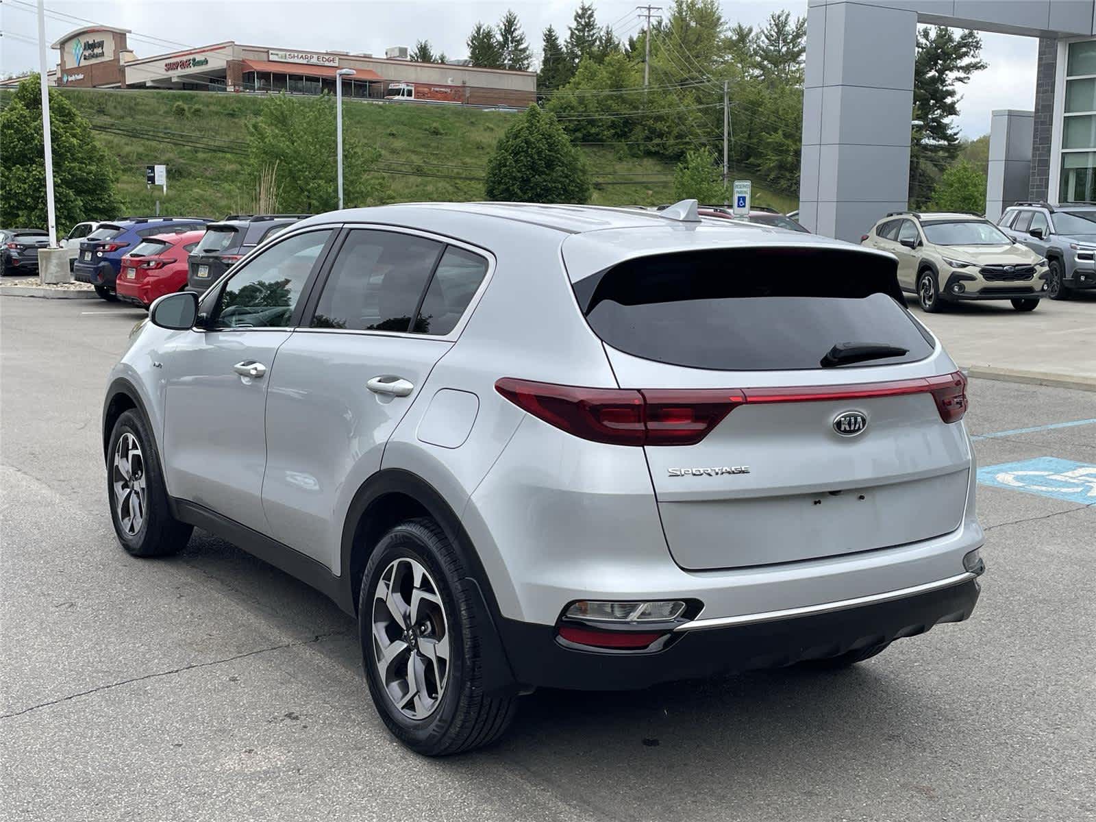Thumbnail: 2020 Kia Sportage - 3