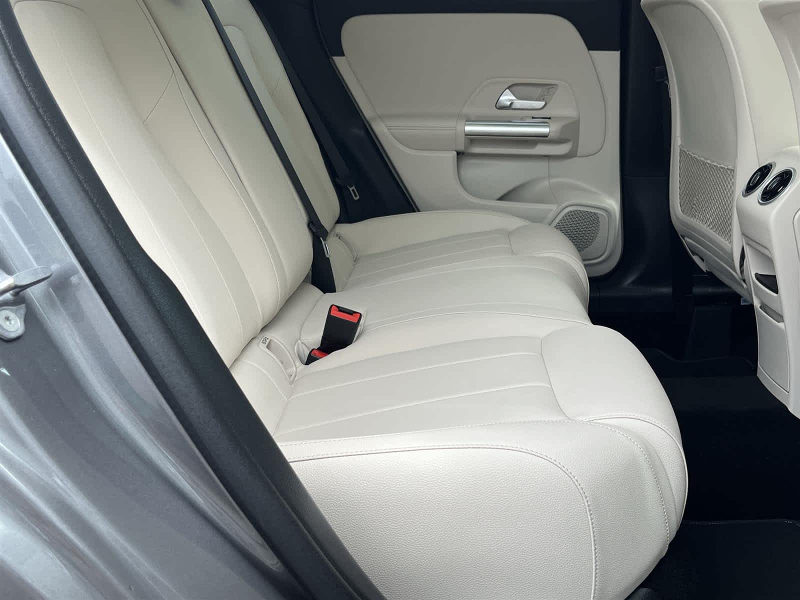 Thumbnail: 2023 Mercedes-Benz GLA - 16