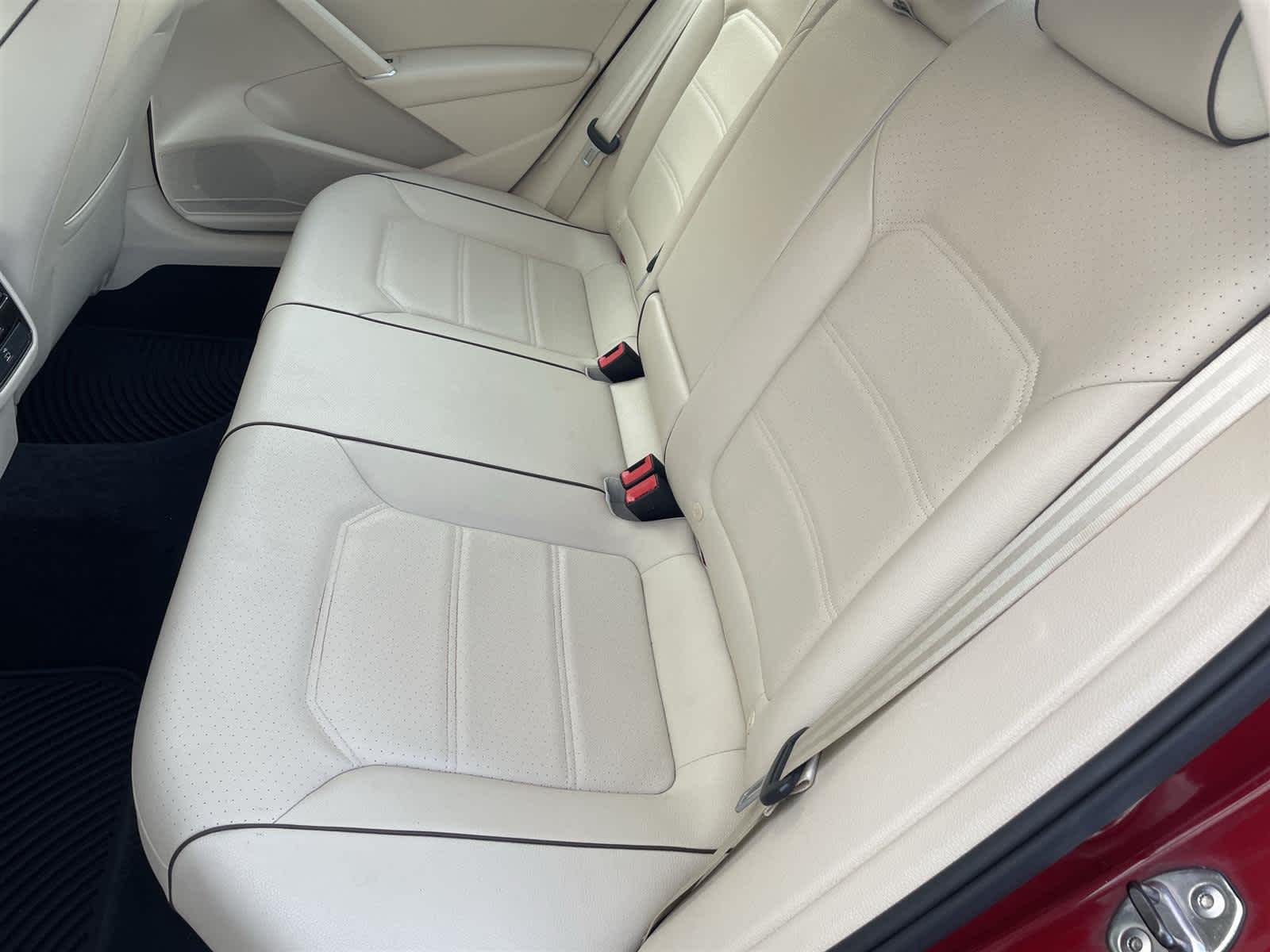 2016 Volkswagen Passat SE -
                  Mcmurray, PA