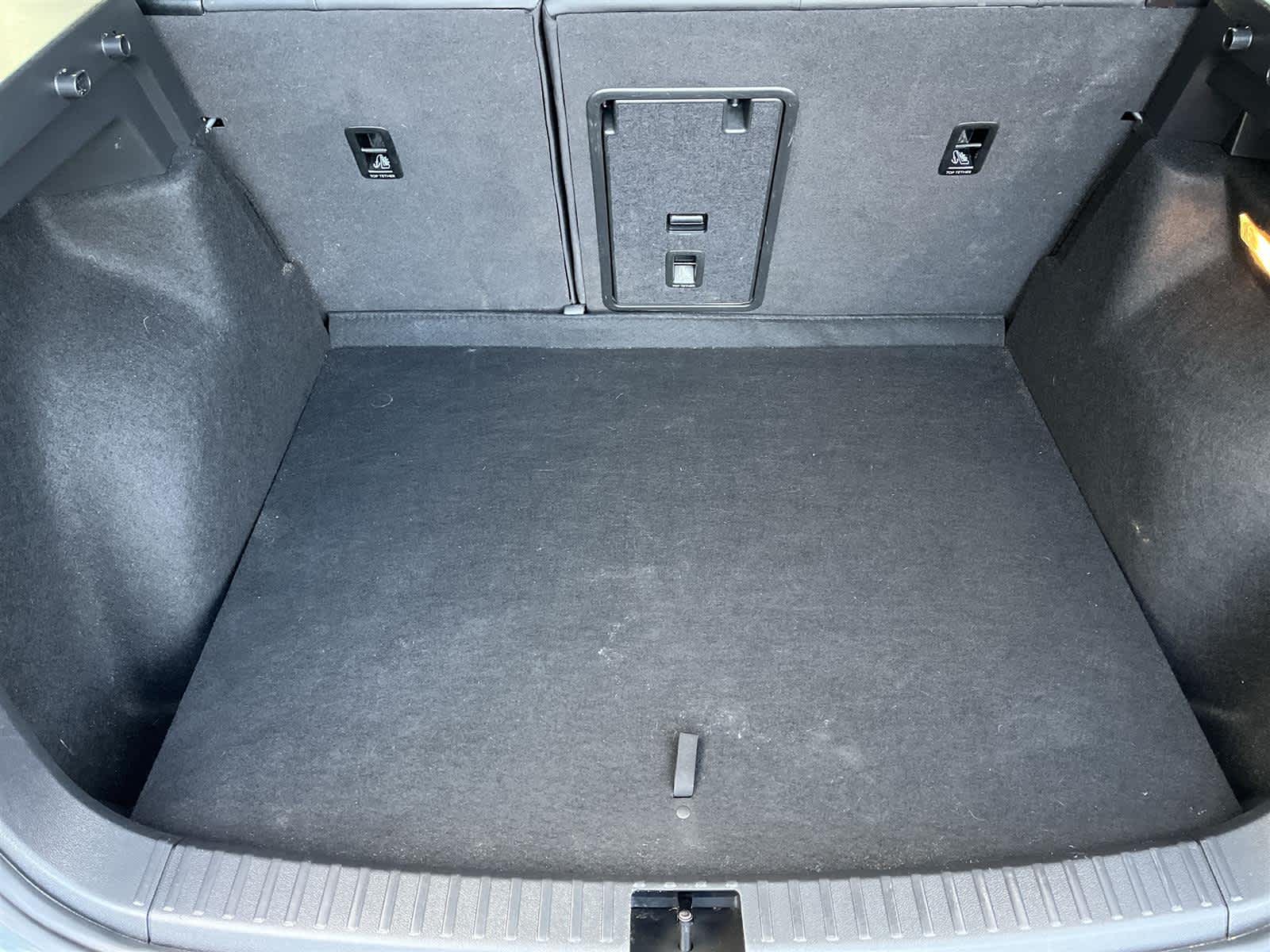 Thumbnail: 2022 Volkswagen Taos - 14