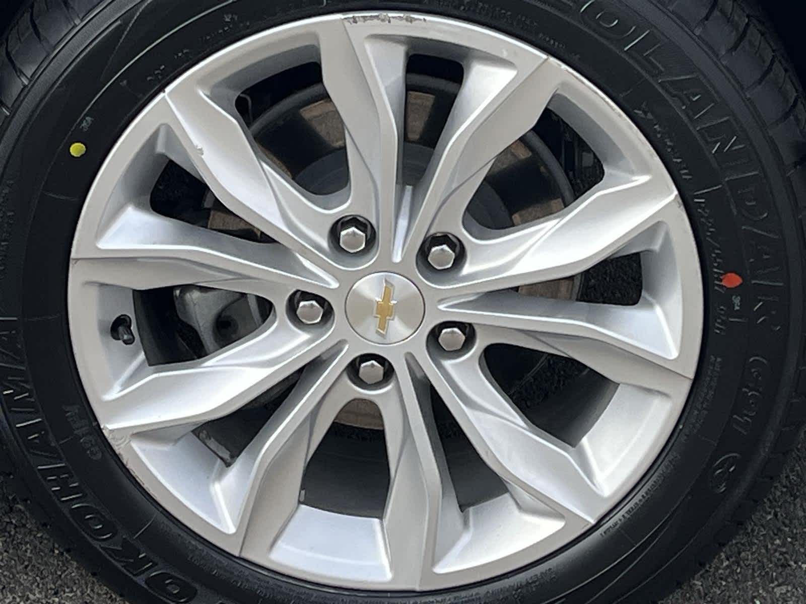 Thumbnail: 2023 Chevrolet Malibu - 11